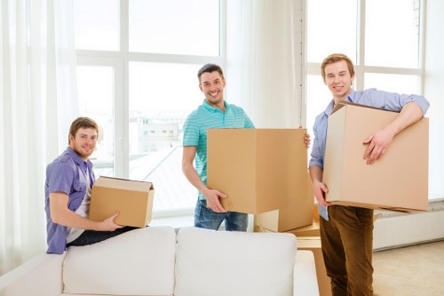 Flexible local moving service for Holland Park residents