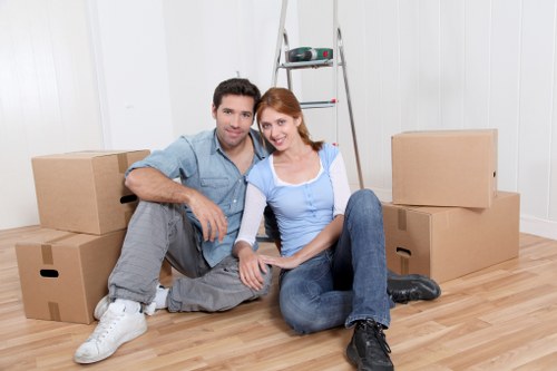 Local student house move in Holland Park area